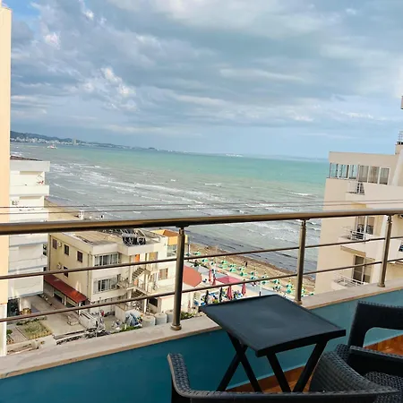 Beachfront Bliss 2br Appartement